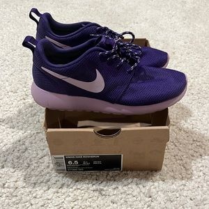 Nike Rosherun Women’s Size 6.5